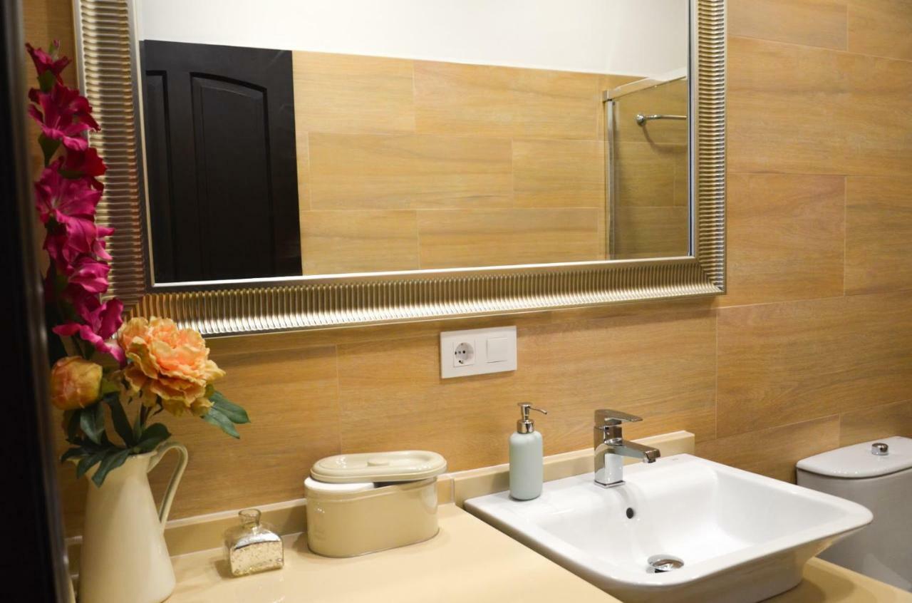 Apartamento San Jacinto III Sevilla Exterior foto